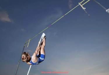 秘饭直播-欧冠颁奖录像回顾：奖杯交接、MVP颁发与荣耀瞬间