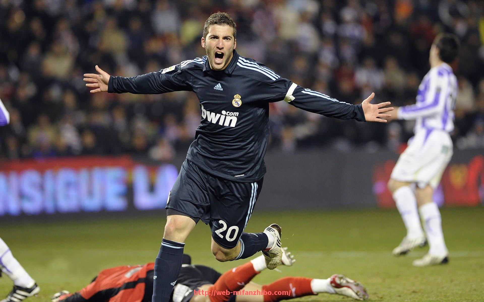 秘饭直播-独享好礼：世俱杯线上观赛道具兑换全攻略